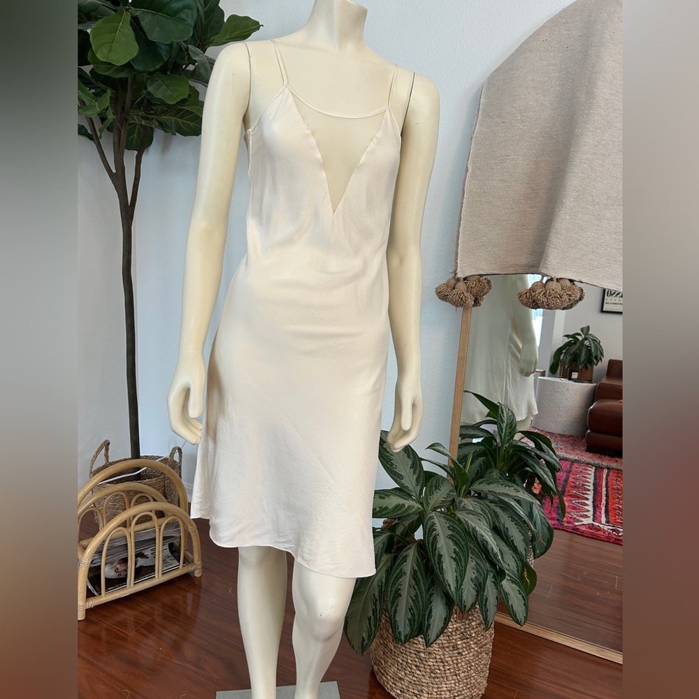 Ivory Victoria’s Secret 100% Silk Gold Label Slip with Deep V Mesh Neckline - S